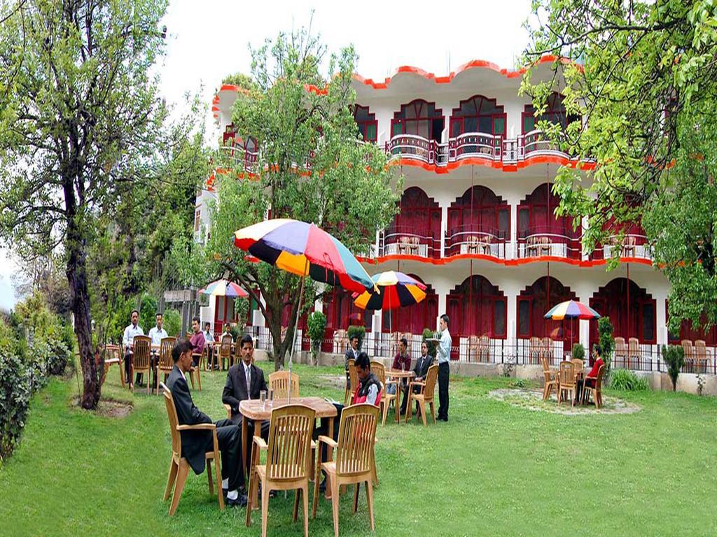 Himanshu Resorts Manāli Exterior foto